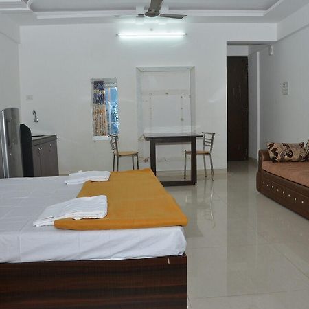 Nilaya Beach Resort Алібаґ Екстер'єр фото