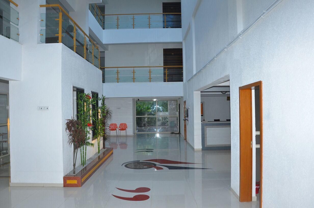Nilaya Beach Resort Алібаґ Екстер'єр фото