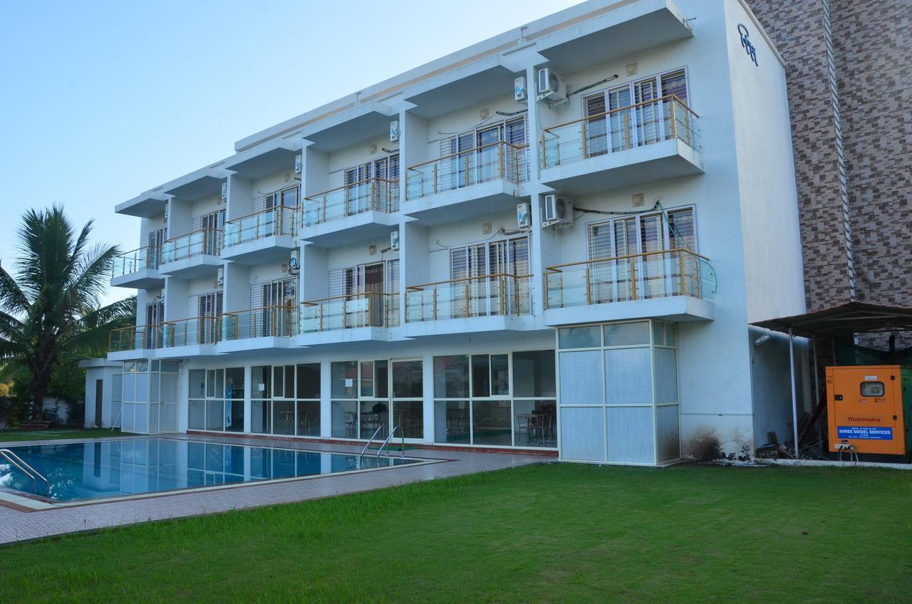 Nilaya Beach Resort Алібаґ Екстер'єр фото